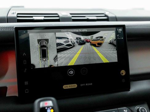 Used 2023 Land Rover Defender 130 SE image 65