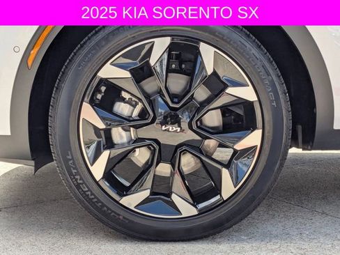 Used 2025 Kia Sorento SX image 10