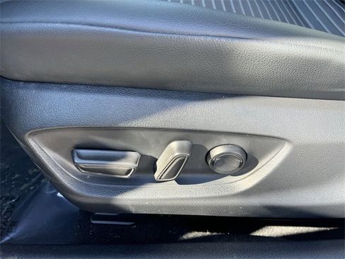 Used 2023 Toyota Camry SE w/ Cold Weather Package image 12