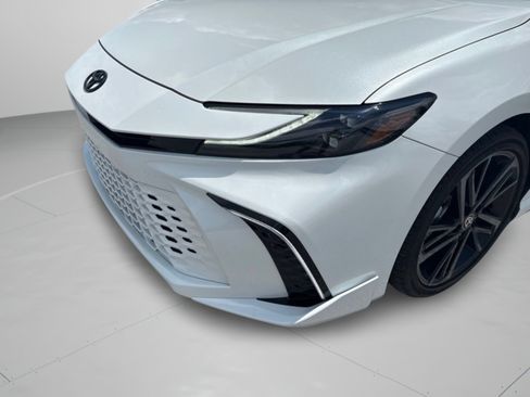 Used 2026 Toyota Camry XSE FWD image 32
