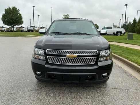 Used 2014 Chevrolet Suburban LTZ AWD/4WD image 9