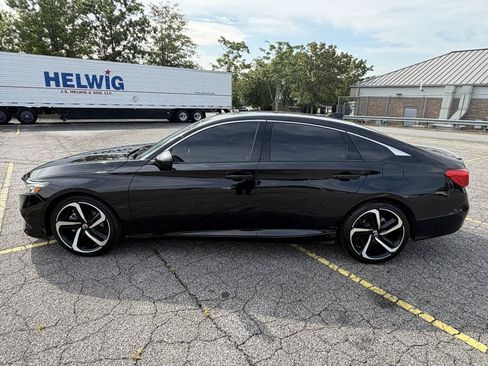 Used 2021 Honda Accord Sport image 8