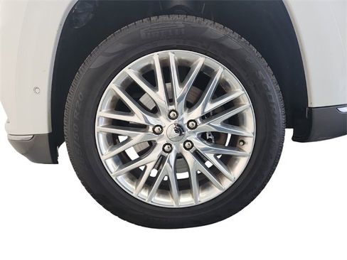 Used 2018 Jeep Grand Cherokee Summit image 42