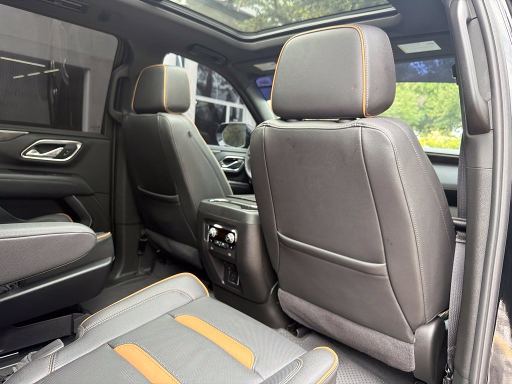 Used 2024 GMC Yukon AT4 w/ Technology Package AWD/4WD image 30