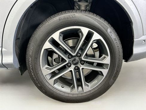 Certified 2025 Audi Q5 Premium Plus w/ Premium Plus AWD/4WD image 31