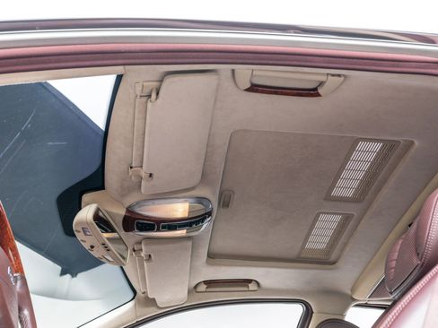 Used 2005 Maybach 57 RWD image 39