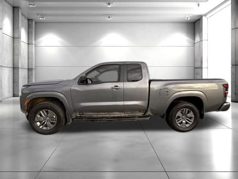 Used 2025 Nissan Frontier SV w/ SV Convenience Package image 3