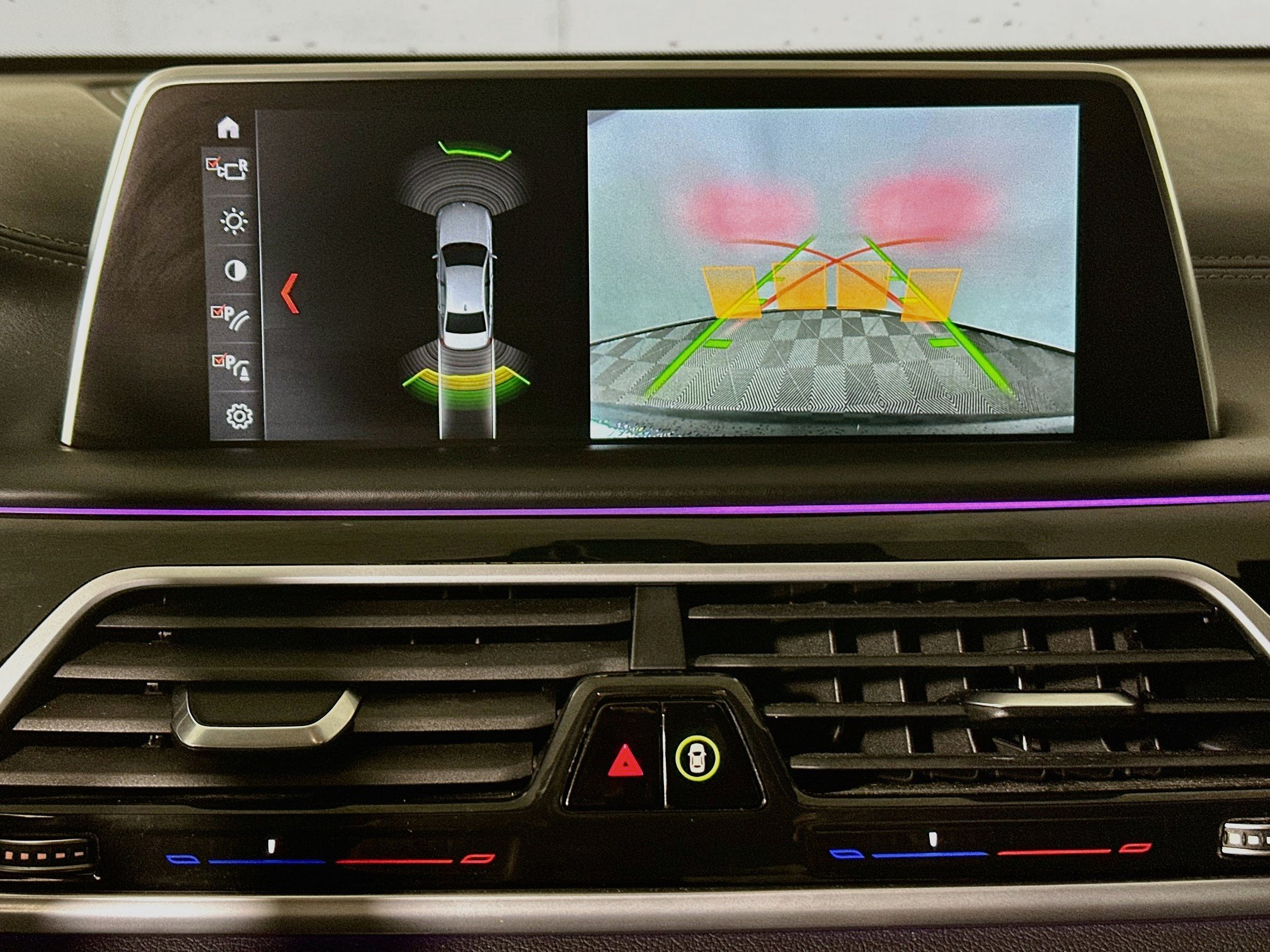 Used 2018 BMW 740i xDrive AWD/4WD image 25