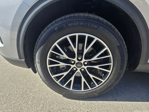 Used 2023 Ford Escape SE image 19