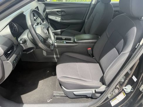 Used 2024 Nissan Sentra S FWD image 19