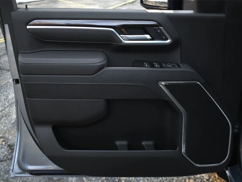 New 2026 Chevrolet Silverado 2500 LT image 21