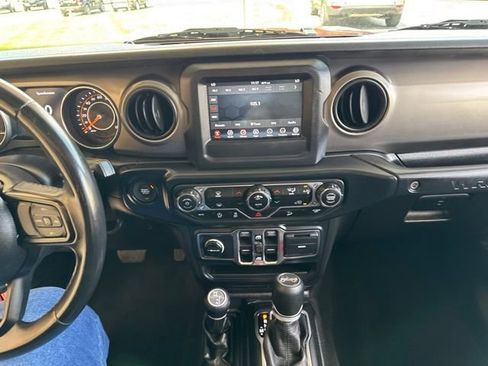 Used 2019 Jeep Wrangler Unlimited Sport S AWD/4WD image 23