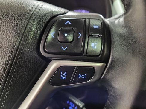 Used 2018 Toyota Highlander XLE image 31