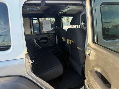 Used 2021 Jeep Wrangler Unlimited Sport AWD/4WD image 13