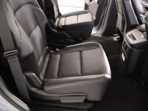 New 2026 Lincoln Navigator Premiere image 15