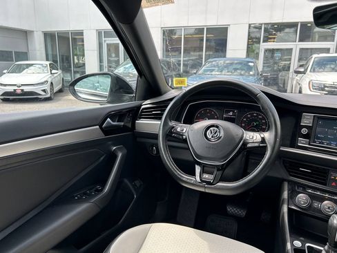 Used 2021 Volkswagen Jetta R-Line FWD image 25