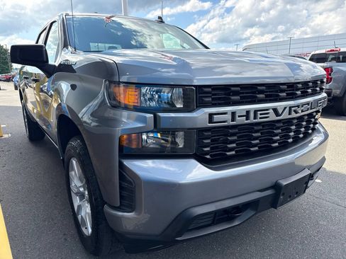 Used 2022 Chevrolet Silverado 1500 Custom w/ Safety Confidence Package AWD/4WD image 4