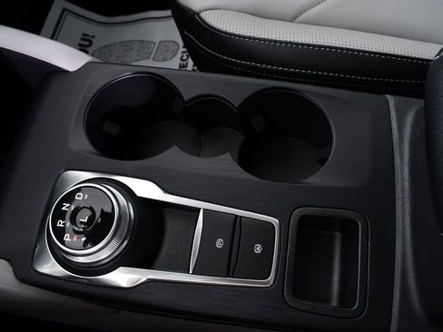 New 2025 Ford Escape SE w/ PHEV Premium Package image 29