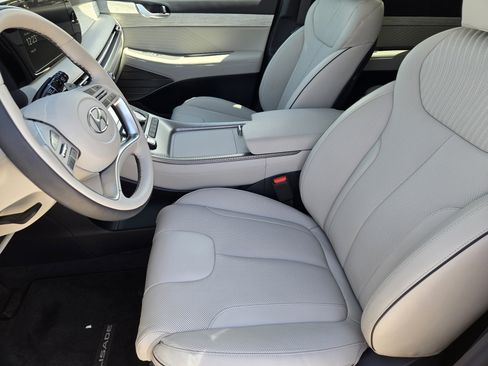 Used 2025 Hyundai Palisade Calligraphy image 21