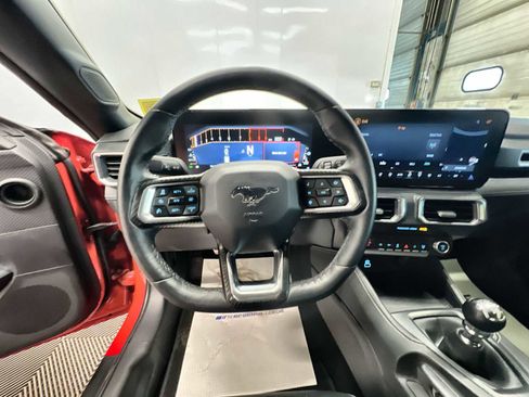 Used 2025 Ford Mustang GT Premium w/ GT Performance Package image 11