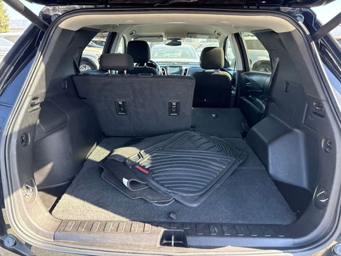 Used 2018 Chevrolet Equinox LT AWD/4WD image 17