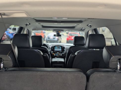 Used 2019 Chevrolet Traverse Premier w/ LPO, Black Accent Package AWD/4WD image 23