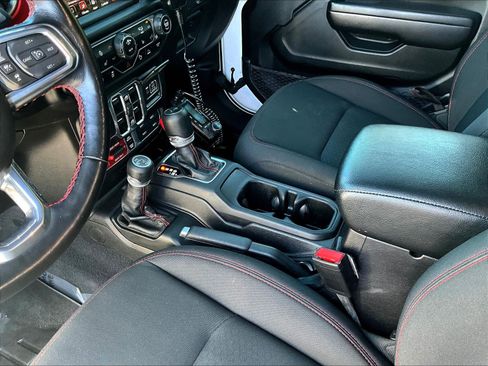 Used 2021 Jeep Wrangler Unlimited Rubicon AWD/4WD image 18