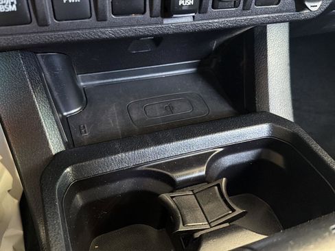 Used 2019 Toyota Tacoma TRD Sport w/ Technology Package RWD image 21