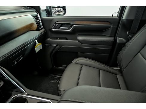 New 2026 GMC Sierra 2500 Denali w/ Denali Reserve Package AWD/4WD image 19