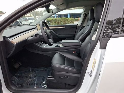 Used 2023 Tesla Model Y Long Range image 17