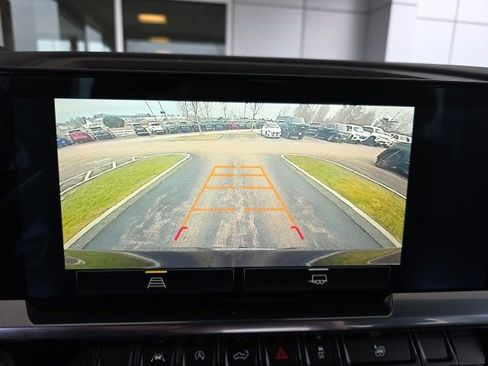 Used 2023 Chevrolet Silverado 1500 LT image 30