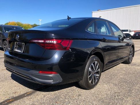 Used 2024 Volkswagen Jetta S image 6