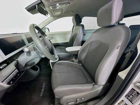 Used 2024 Hyundai Ioniq 5 SEL RWD image 13