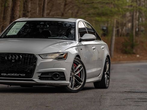 Used 2017 Audi S6 Prestige w/ S6 Sport Package image 28