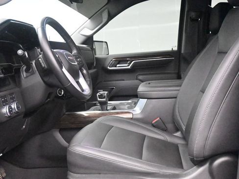 Used 2022 GMC Sierra 1500 Elevation w/ Elevation Premium Package AWD/4WD image 11