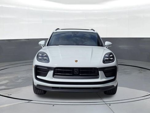 Used 2026 Porsche Macan AWD/4WD image 6