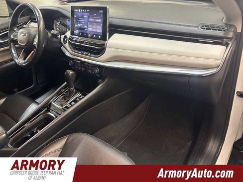 Used 2022 Jeep Compass Limited image 40