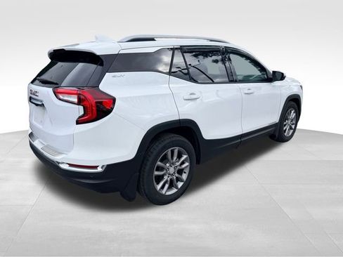 Used 2023 GMC Terrain SLT w/ Infotainment Package II image 5