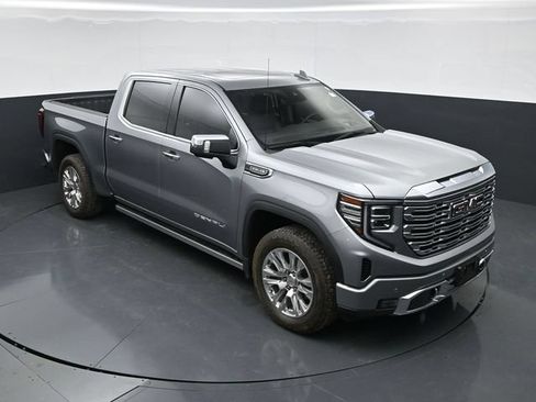 Used 2024 GMC Sierra 1500 Denali w/ Technology Package AWD/4WD image 40