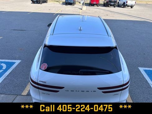 Used 2025 Genesis GV70 2.5T AWD/4WD image 6