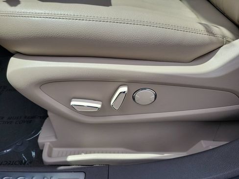 Certified 2023 Lincoln Nautilus FWD w/ Premium Package image 15