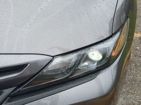 Used 2023 Toyota Camry SE image 10