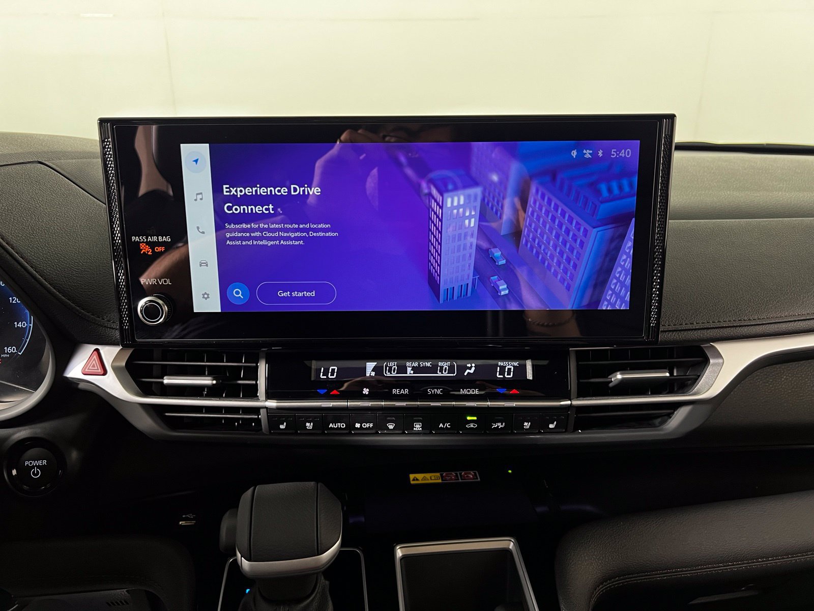 Used 2026 Toyota Sienna Limited FWD image 19