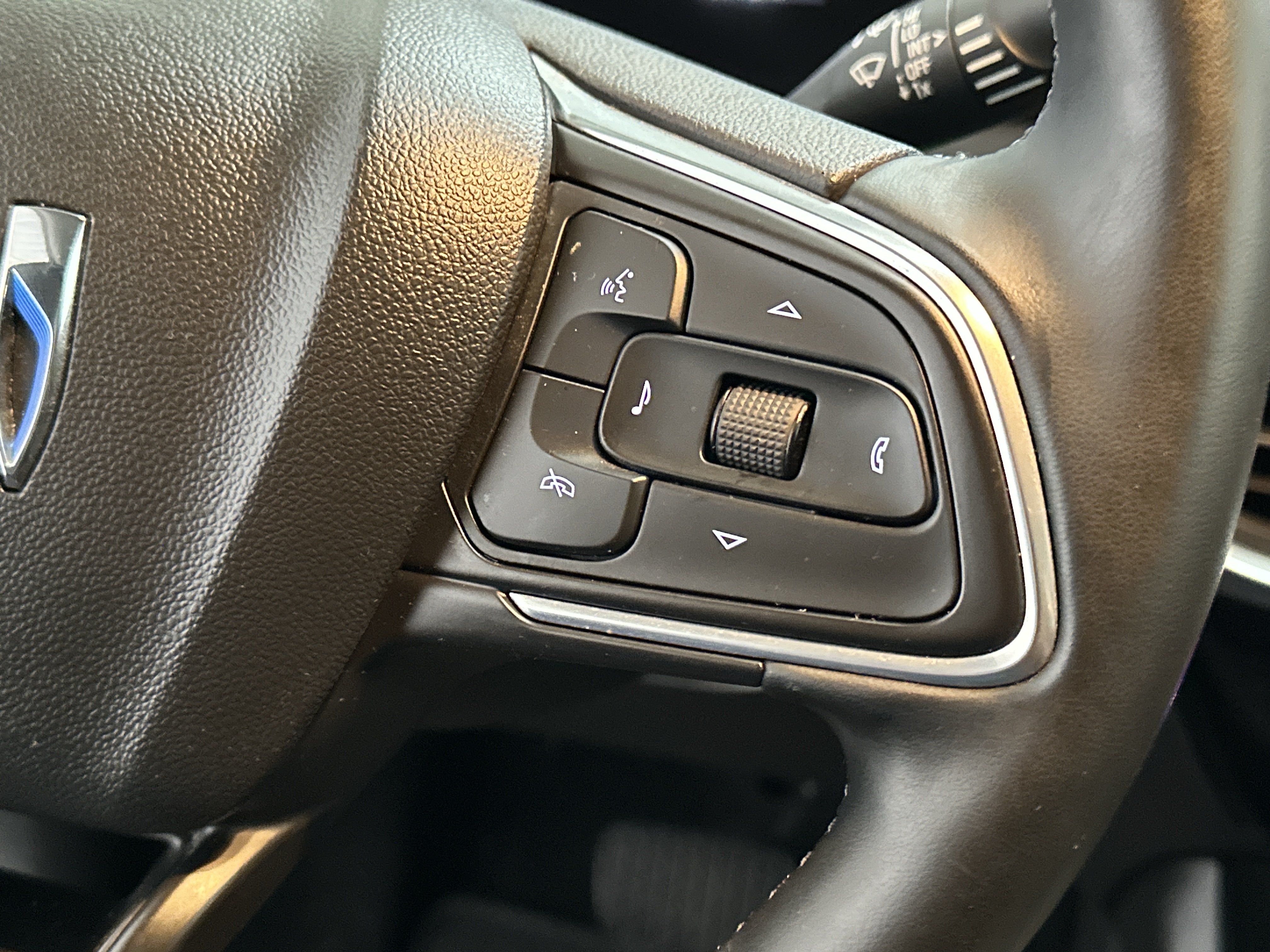 Used 2024 Buick Encore GX Sport Touring w/ Comfort Package FWD image 27