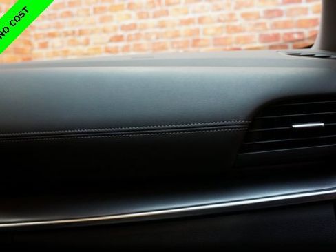 Used 2023 Nissan Rogue SV image 53