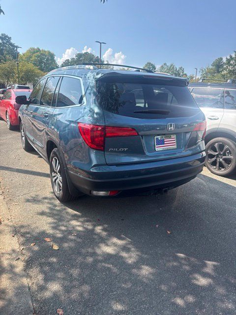 Used 2025 Honda Pilot Elite image 6