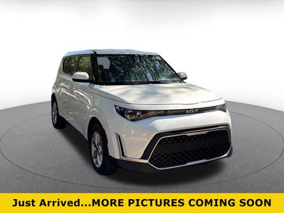 Used 2025 Kia Soul LX w/ LX Technology Package