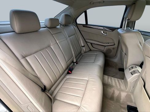 Used 2013 Mercedes-Benz E 350 Sedan image 17