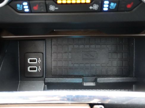 Used 2019 Ford Expedition Platinum AWD/4WD image 28