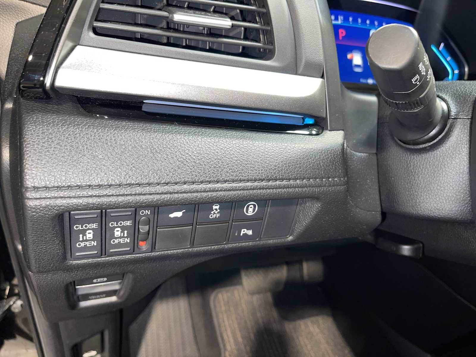 Used 2024 Honda Odyssey Touring image 24